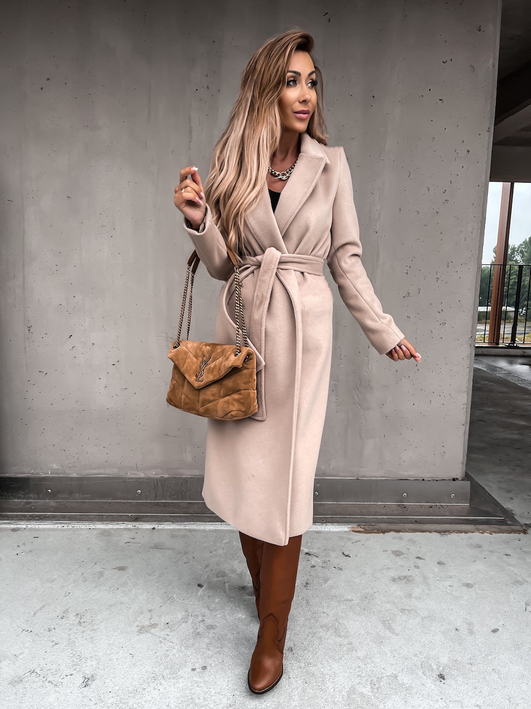 Manteau Long en Laine avec Lacets